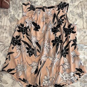 Sleeveless floral print blouse, soft pink, Worthington brand, size medium